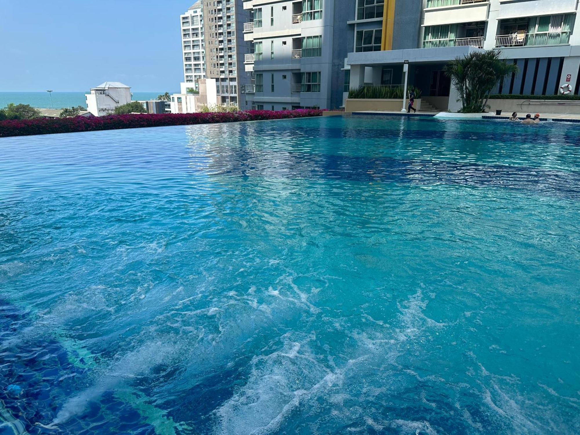 Seaview Beach Room Lumpini-Pool And Gym Face To Ocean Джомтьен Экстерьер фото