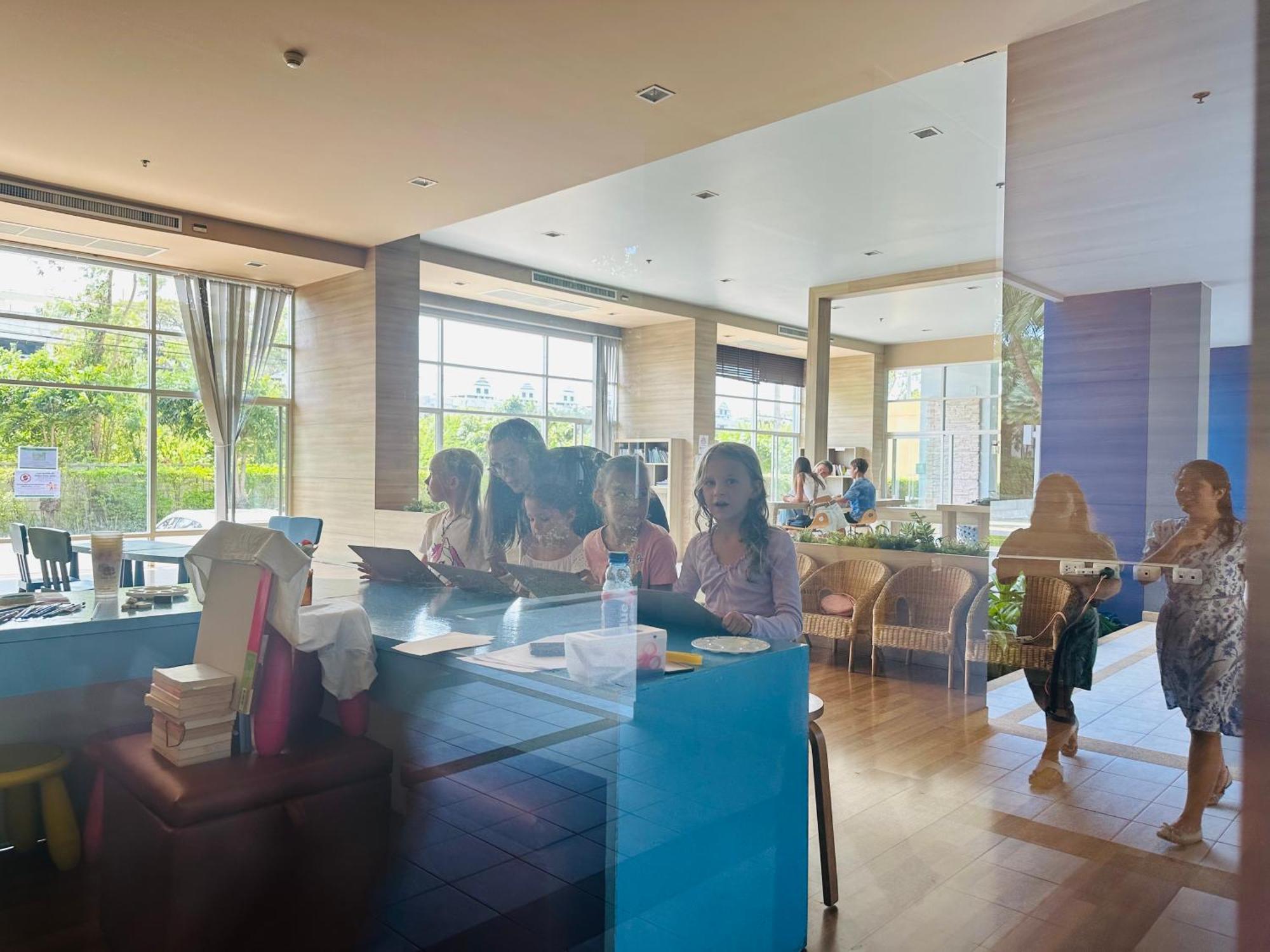 Seaview Beach Room Lumpini-Pool And Gym Face To Ocean Джомтьен Экстерьер фото